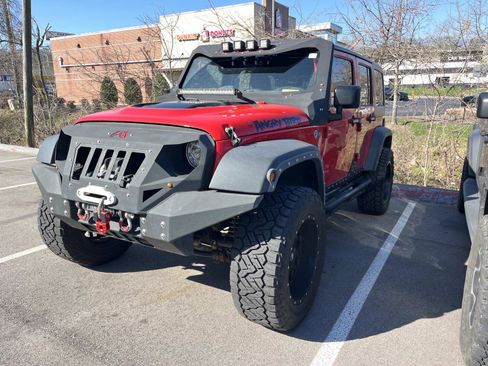 Used 2017 Jeep Wrangler Unlimited Rubicon w/ Cold Weather Group image 4