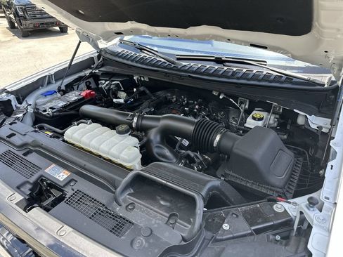 Used 2025 Ford Expedition Platinum AWD/4WD image 30