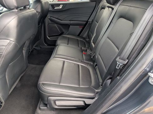 Used 2022 Ford Escape SEL w/ Technology Package image 11