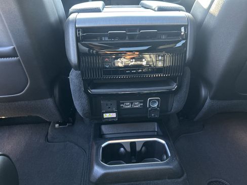 New 2026 Jeep Grand Wagoneer image 64