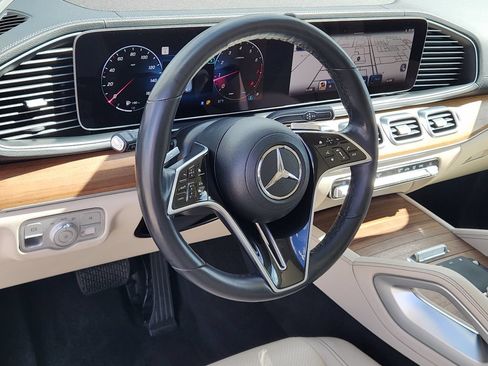 Used 2024 Mercedes-Benz GLS 450 4MATIC image 22