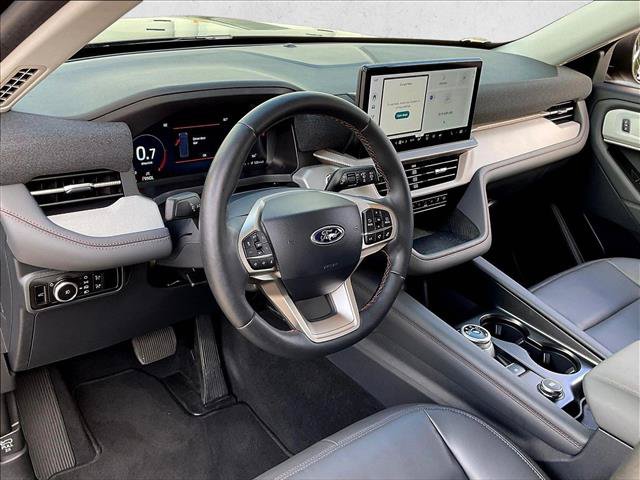 Used 2026 Ford Explorer Active w/ Active Comfort Package RWD image 10