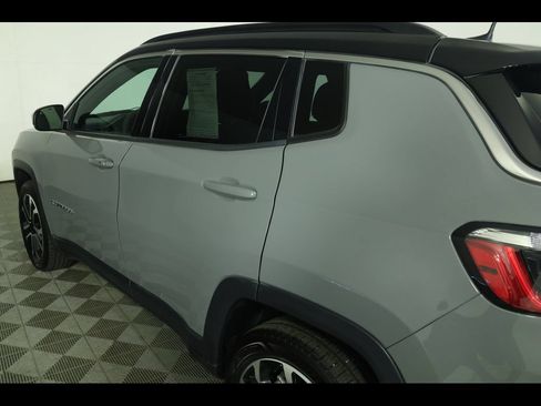 Certified 2023 Jeep Compass Limited AWD/4WD image 18