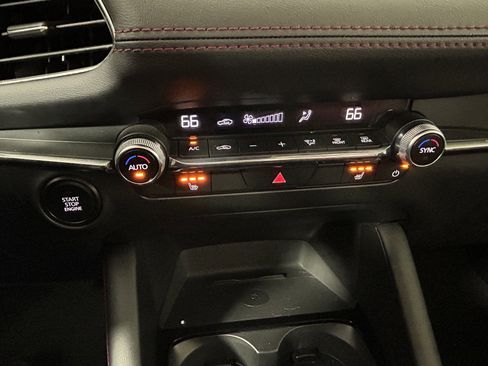 Used 2025 MAZDA MAZDA3 s image 24