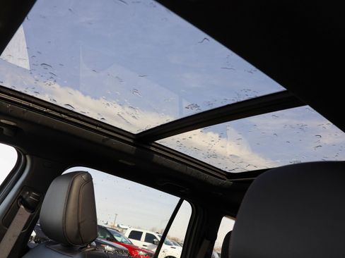 New 2026 Jeep Cherokee Overland image 8