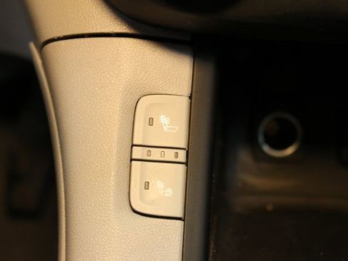 Used 2018 GMC Acadia SLT image 26