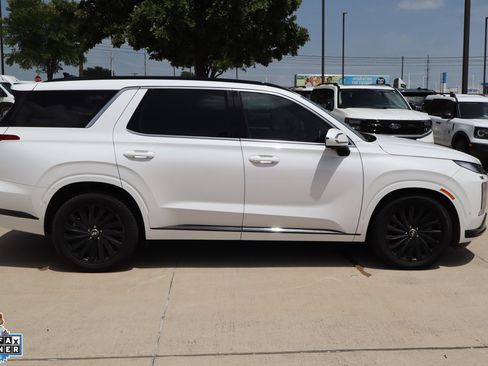 Used 2024 Hyundai Palisade Calligraphy AWD/4WD image 2
