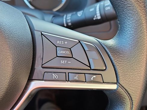 Certified 2023 Nissan Leaf S image 11