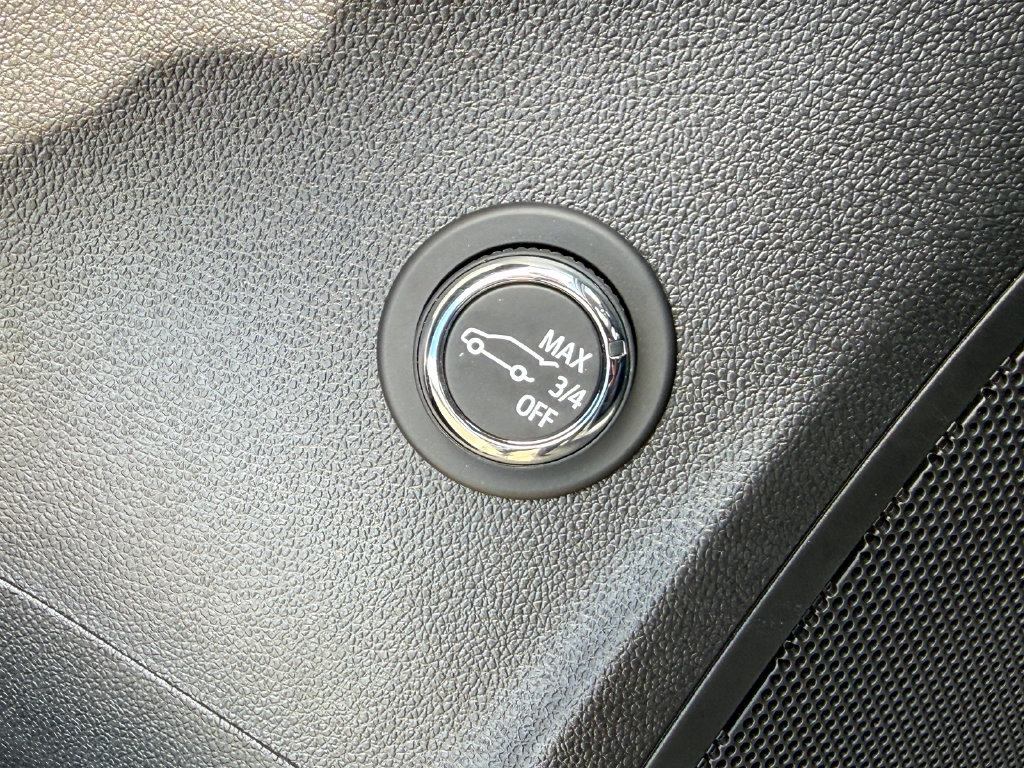 Used 2023 Buick Envision Avenir AWD/4WD image 19