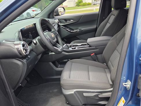 New 2026 Chevrolet Equinox LT FWD image 3