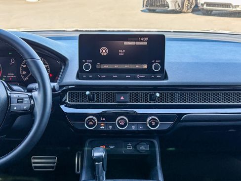 Used 2022 Honda Civic Sport image 12