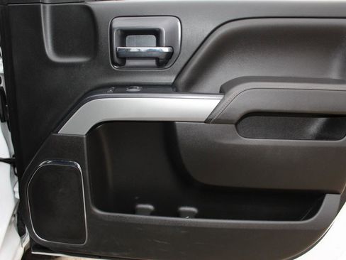 Used 2018 Chevrolet Silverado 1500 LTZ Z71 AWD/4WD image 19
