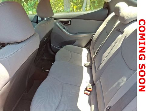 Used 2015 Hyundai Elantra SE FWD image 10