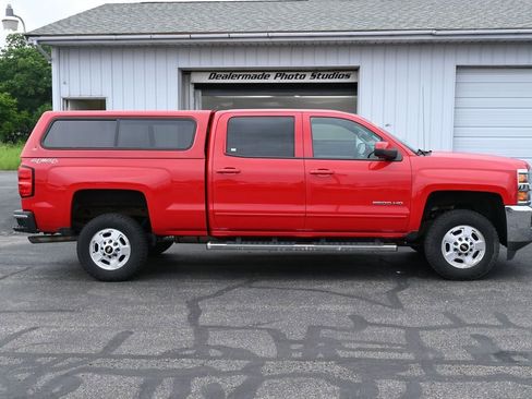 Used 2015 Chevrolet Silverado 2500 LT w/ LT Convenience Package AWD/4WD image 3