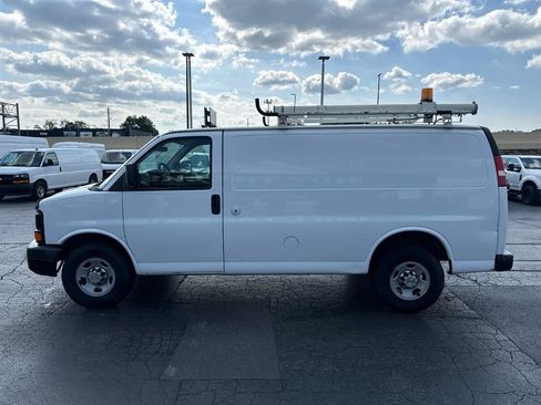 Used 2012 Chevrolet Express 2500 RWD image 5