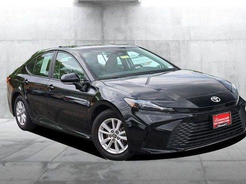 Used 2025 Toyota Camry LE FWD image 2
