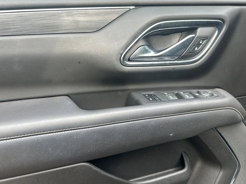 Used 2023 GMC Yukon SLT image 11