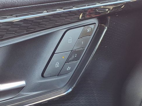 Used 2024 Chevrolet Blazer EV RS image 21