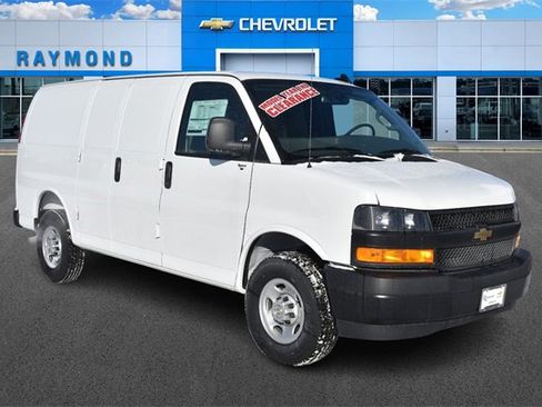 New 2025 Chevrolet Express 2500 Work Van w/ Driver Convenience Package image 10