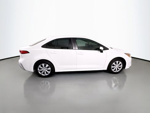 Used 2022 Toyota Corolla LE FWD image 11