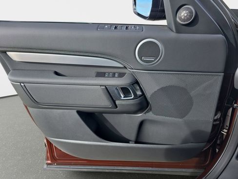 New 2026 Land Rover Discovery Limited Edition image 29