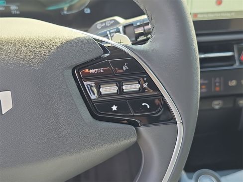 New 2025 Kia Niro EX w/ EX Cold Weather Package image 33