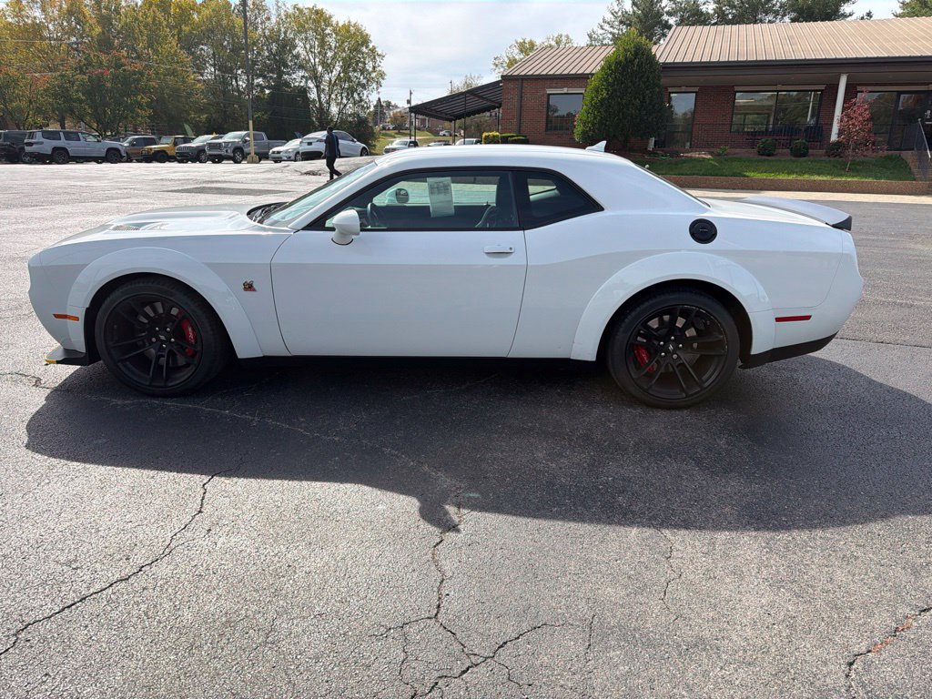 Used 2022 Dodge Challenger R/T Scat Pack RWD image 10