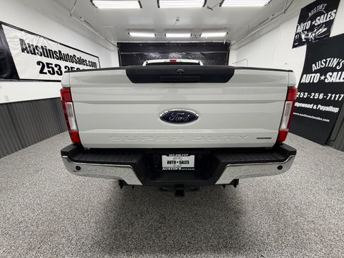 Used 2018 Ford F350 XLT AWD/4WD image 4