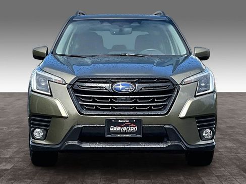 Used 2023 Subaru Forester Premium AWD/4WD image 5