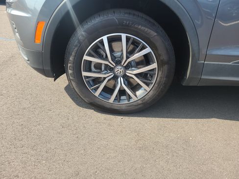 Used 2021 Volkswagen Tiguan S AWD/4WD image 9