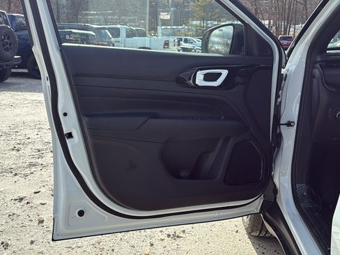 New 2026 Jeep Compass Limited image 6