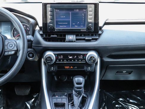 Certified 2022 Toyota RAV4 XLE w/ Convenience Package FWD image 14