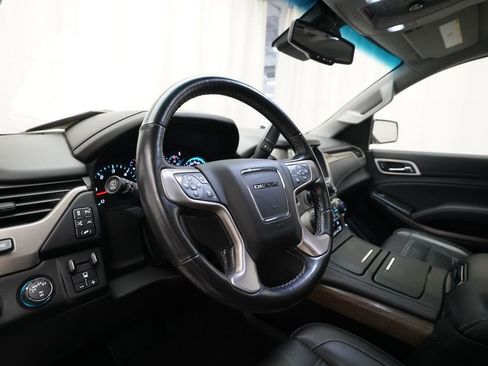 Used 2019 GMC Yukon XL Denali w/ Denali Ultimate Package image 8