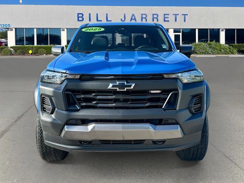 Used 2025 Chevrolet Colorado Trail Boss AWD/4WD image 2