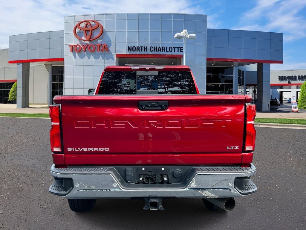 Used 2024 Chevrolet Silverado 2500 LTZ w/ LTZ Plus Package AWD/4WD image 7