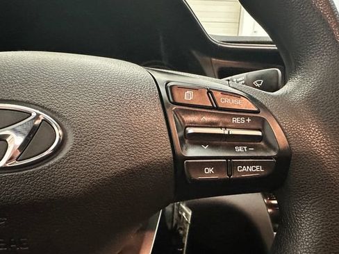 Used 2020 Hyundai Elantra SE w/ Cargo Package (C1) FWD image 13