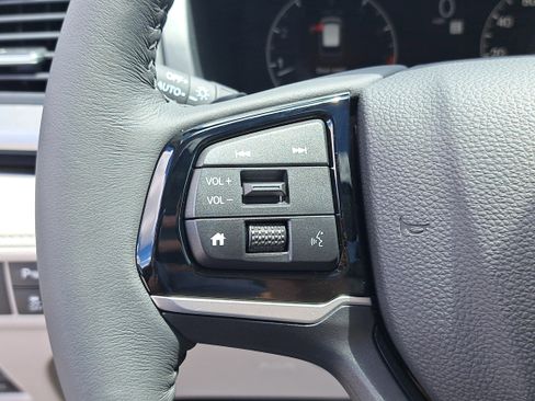 New 2026 Honda Odyssey Touring image 23