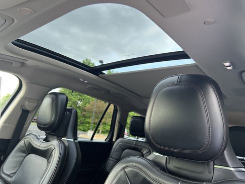 Used 2022 Lincoln Aviator Reserve w/ Equipment Group 201A image 23