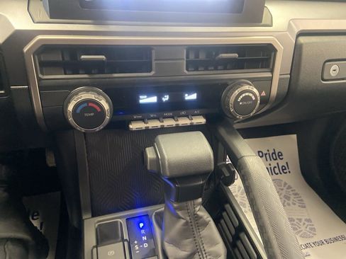 Used 2025 Toyota 4Runner SR5 image 32