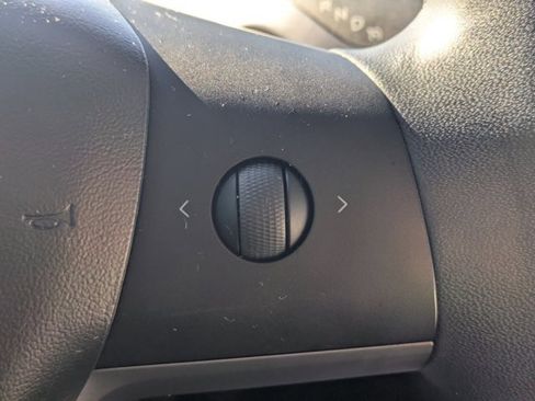 Used 2020 Tesla Model 3 Standard Range Plus image 22