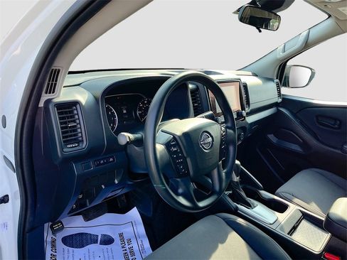 Used 2024 Nissan Frontier S image 9