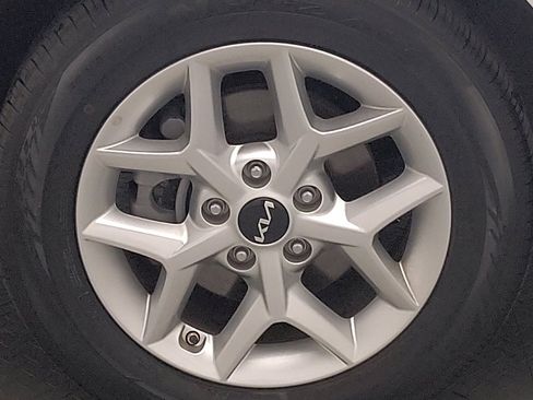 Used 2025 Kia Soul LX w/ LX Technology Package image 31