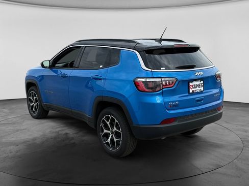 Used 2025 Jeep Compass Limited AWD/4WD image 7