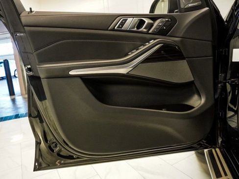 Used 2025 BMW X7 xDrive40i image 25