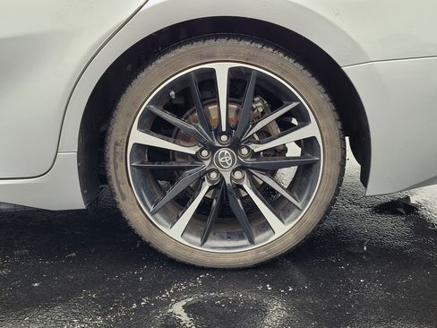 Used 2019 Toyota Camry XSE FWD image 10