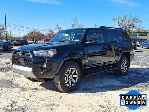 Used 2021 Toyota 4Runner TRD Off-Road Premium w/ Moonroof Package AWD/4WD image 3