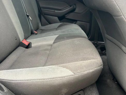 Used 2012 Ford Focus SE FWD image 31