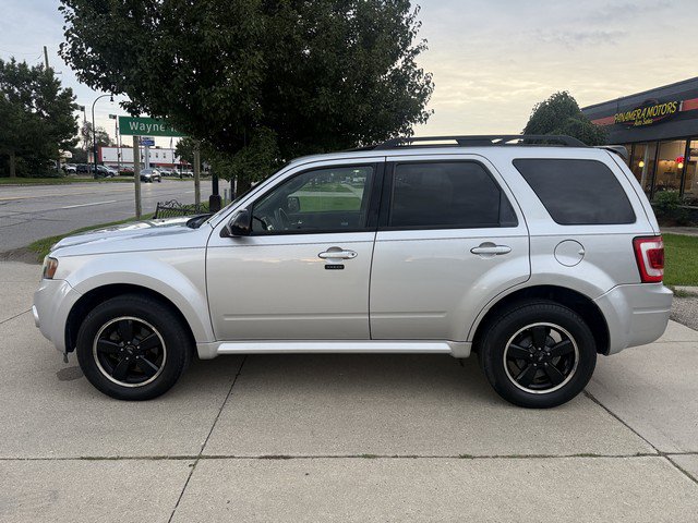 Used 2010 Ford Escape XLT AWD/4WD image 17