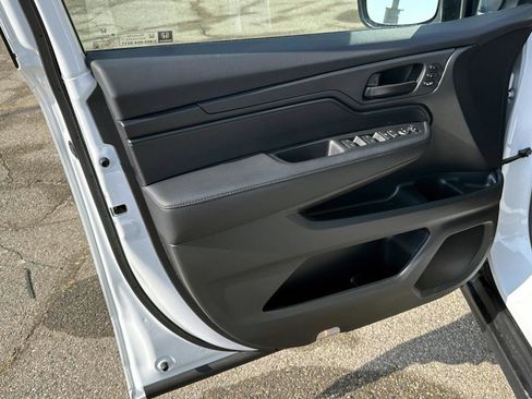 Used 2025 Honda Odyssey EX-L image 14