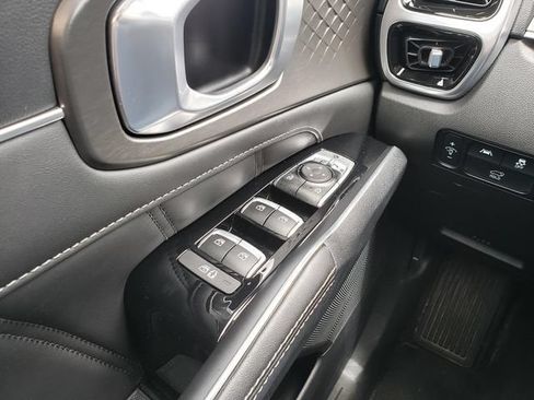 Used 2023 Kia Sorento SX AWD/4WD image 28